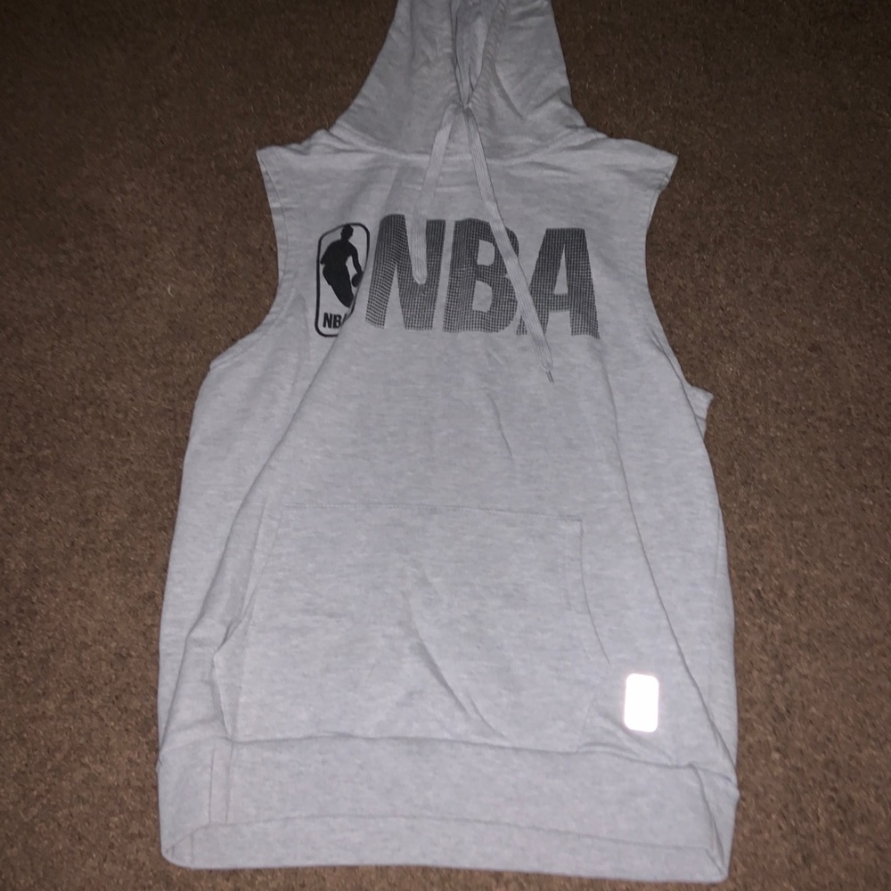 Sleeve less hoodie